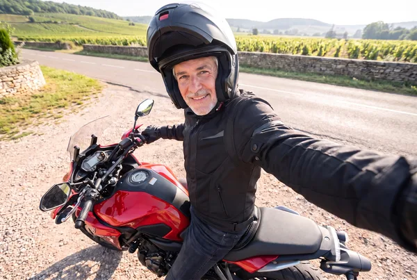 Jaroslav na své motorce